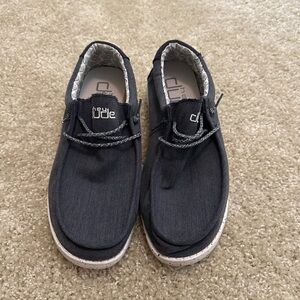Hey Dude Men’s navy shoe